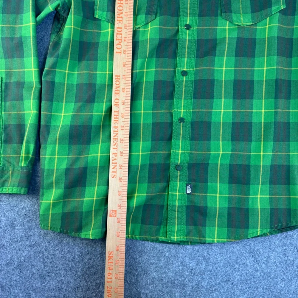 The North Face Mens Large Green Yellow Plaid Snap Front Long Sleeve Shirt L